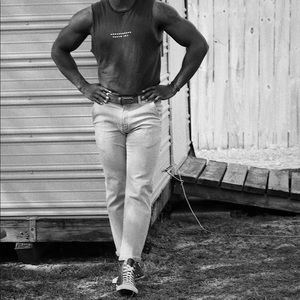 Meet your Posher, Devin